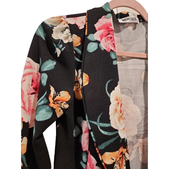 Draped front Floral Cardigan - Picture 2 of 3